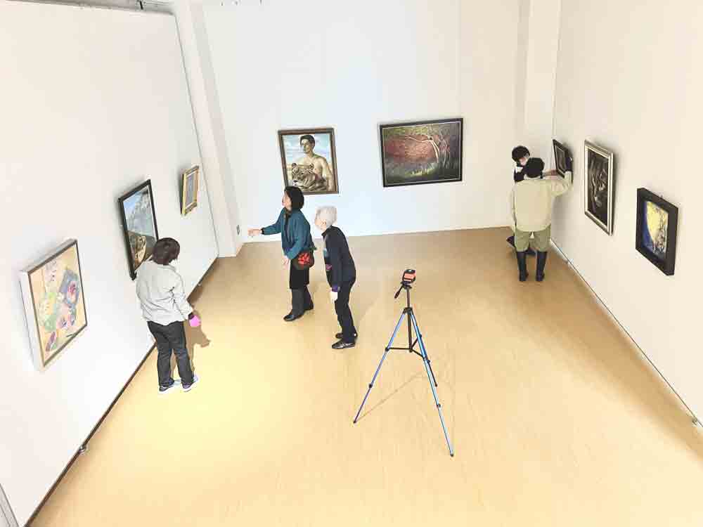 上西竜二 神辺絵画サークル展 搬入風景その8