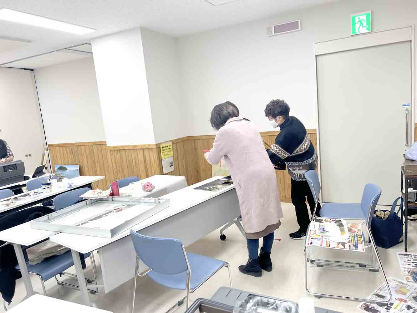 神辺絵画サークル-教室風景 その6