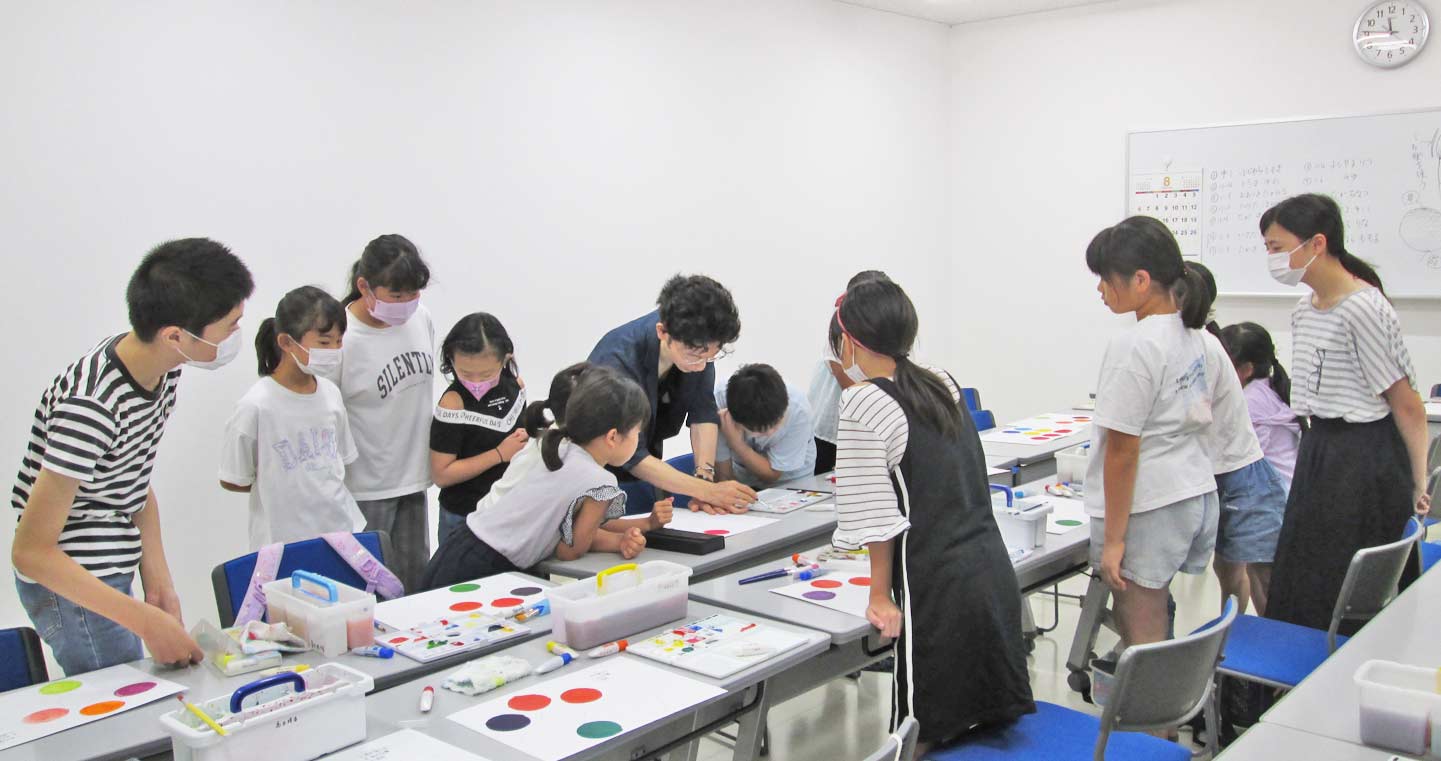 色の秘密ワークショップ風景 その1