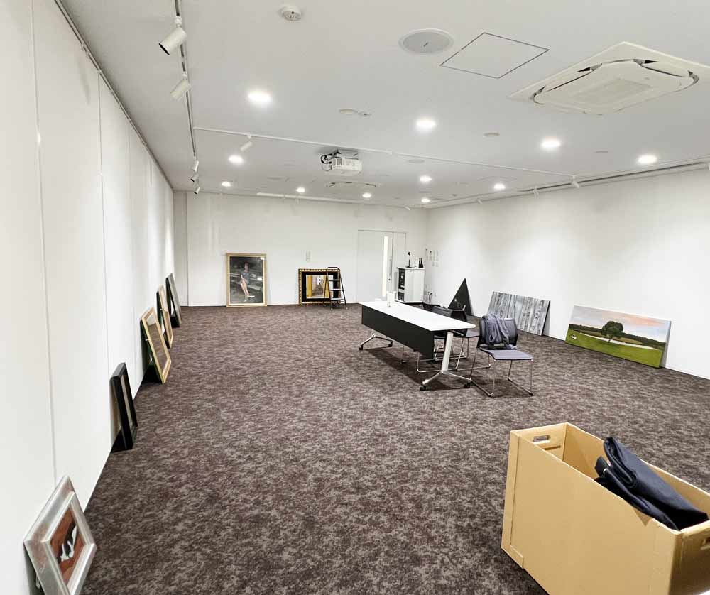 搬入作業の画像