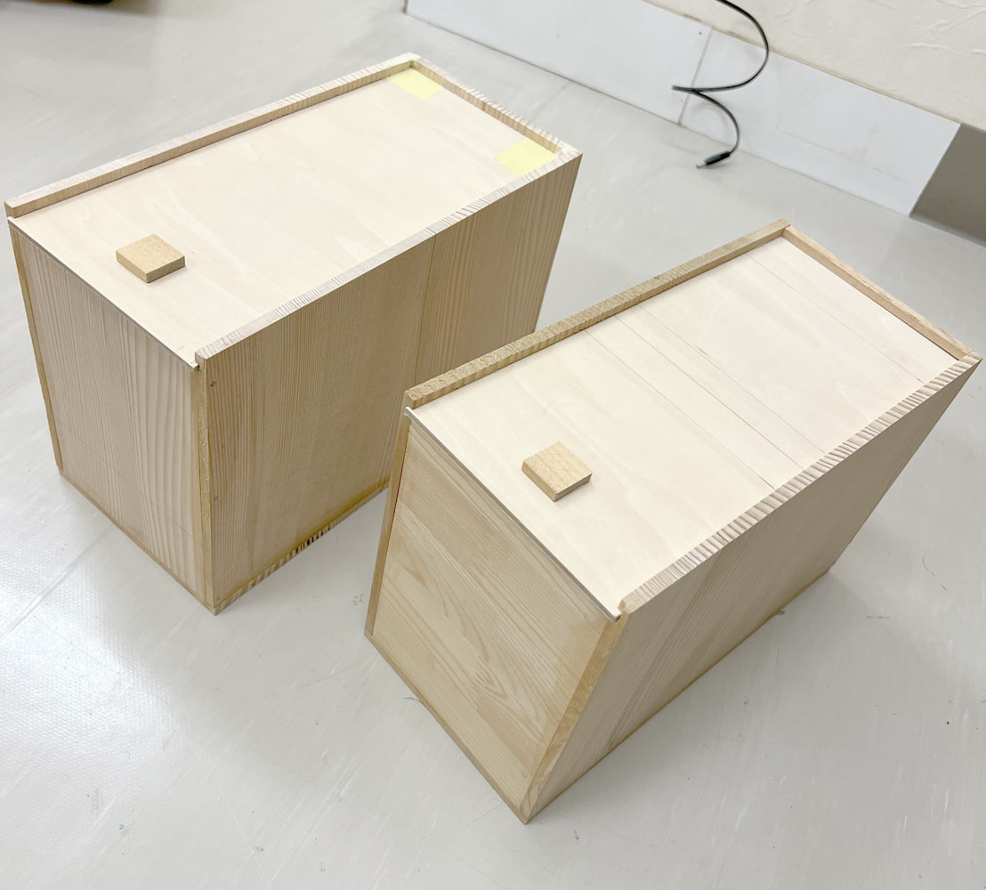 ポストカードの収納箱の画像